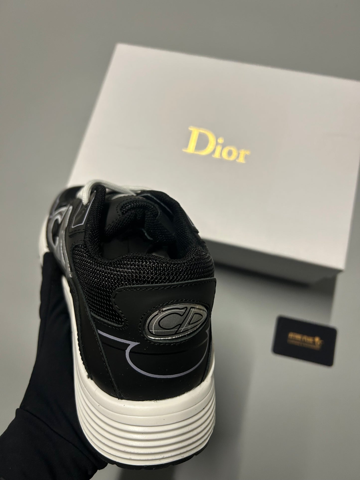 UK 6 - Dior B30 Trainers