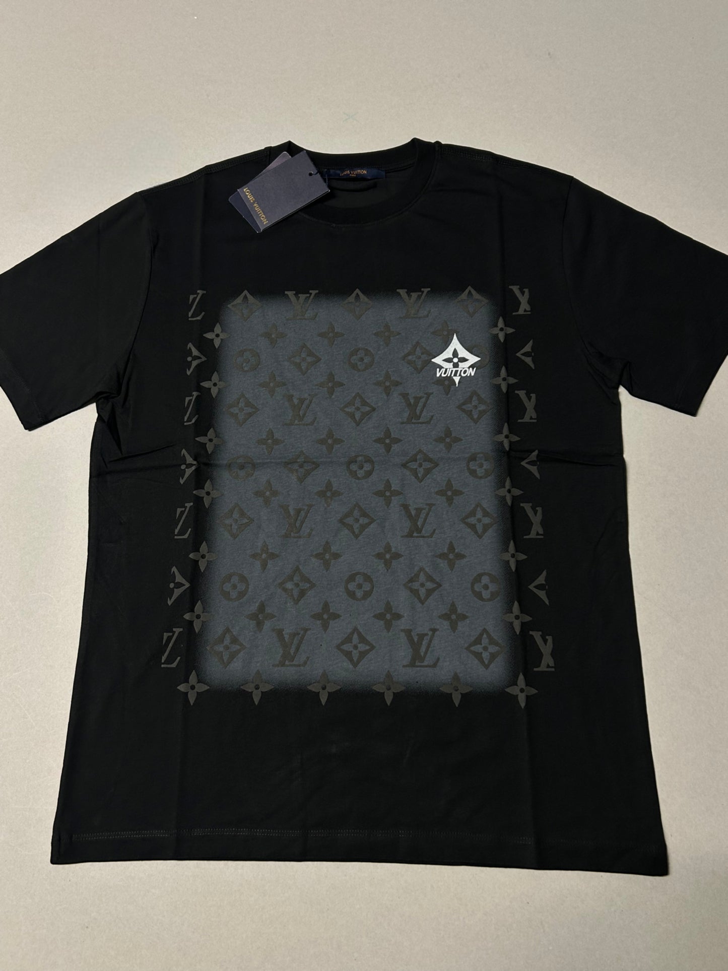 M - LV T-Shirt