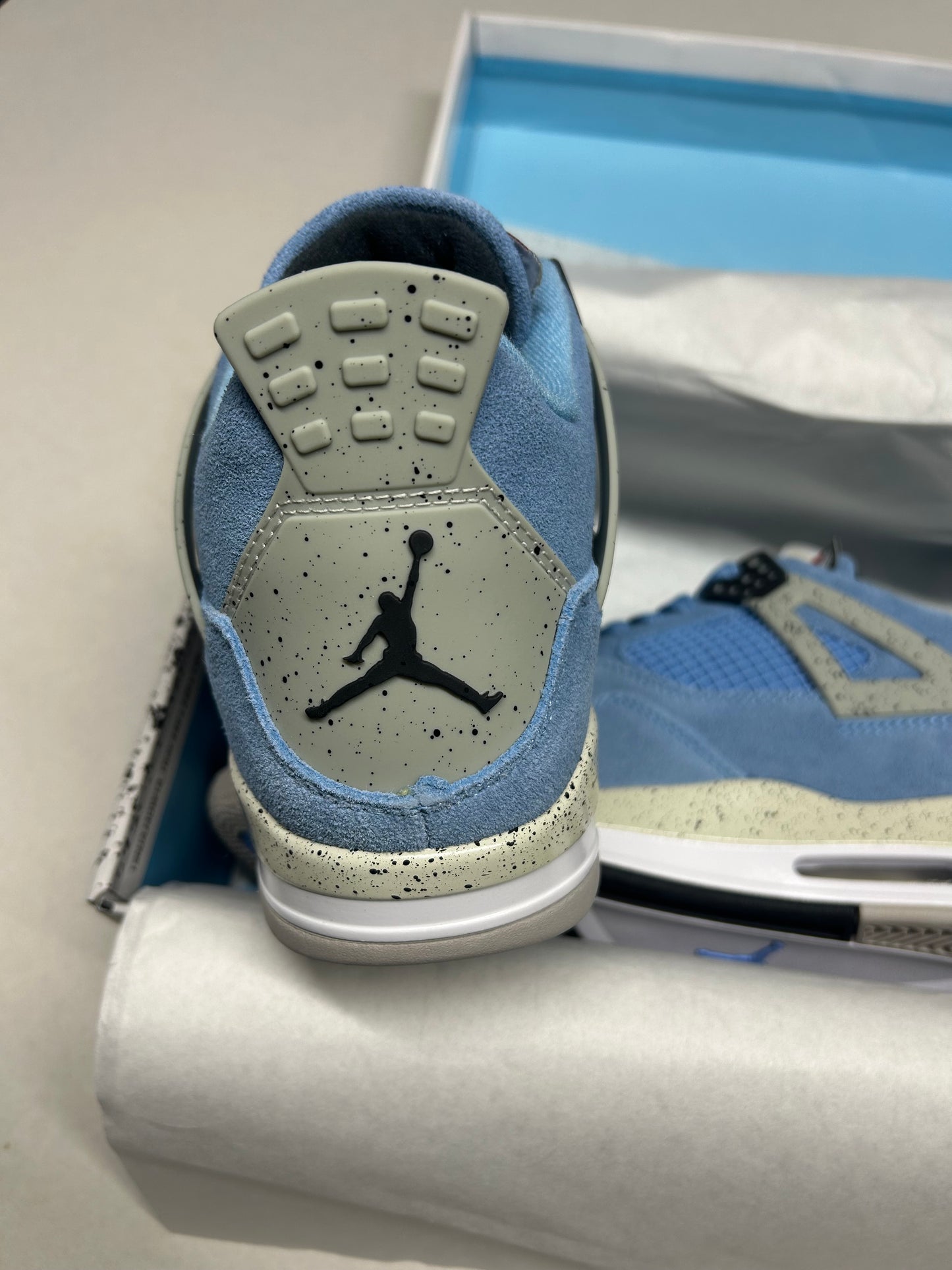 Jordan 4 Retro University Trainers