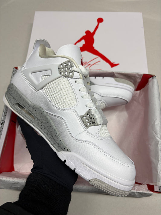 Jordan 4 Retro White Oreo Trainers
