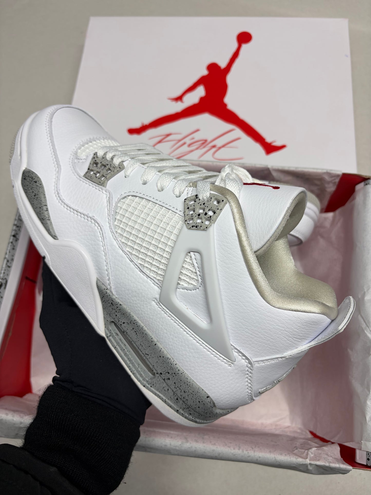 Jordan 4 Retro White Oreo Trainers