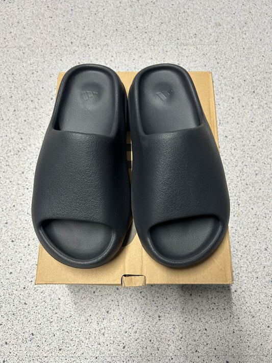 Yeezy Sliders RRP £160