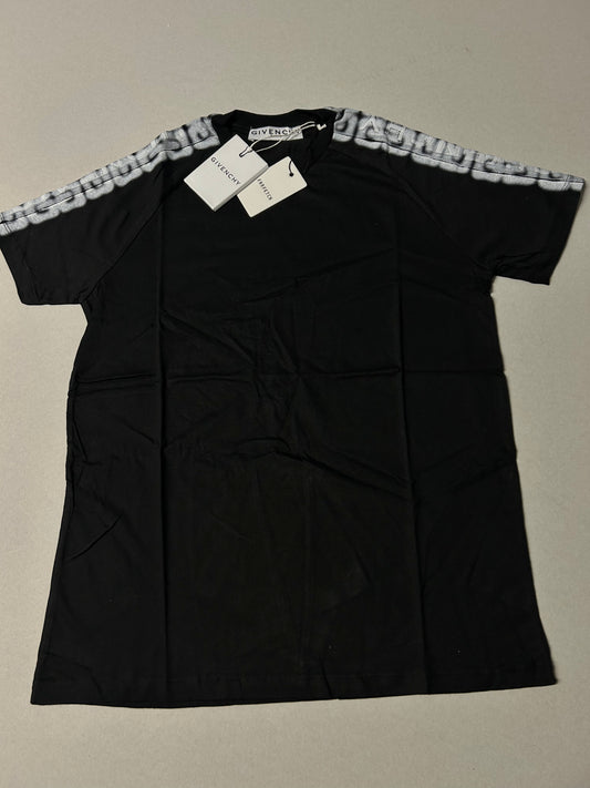 Givenchy T-Shirt